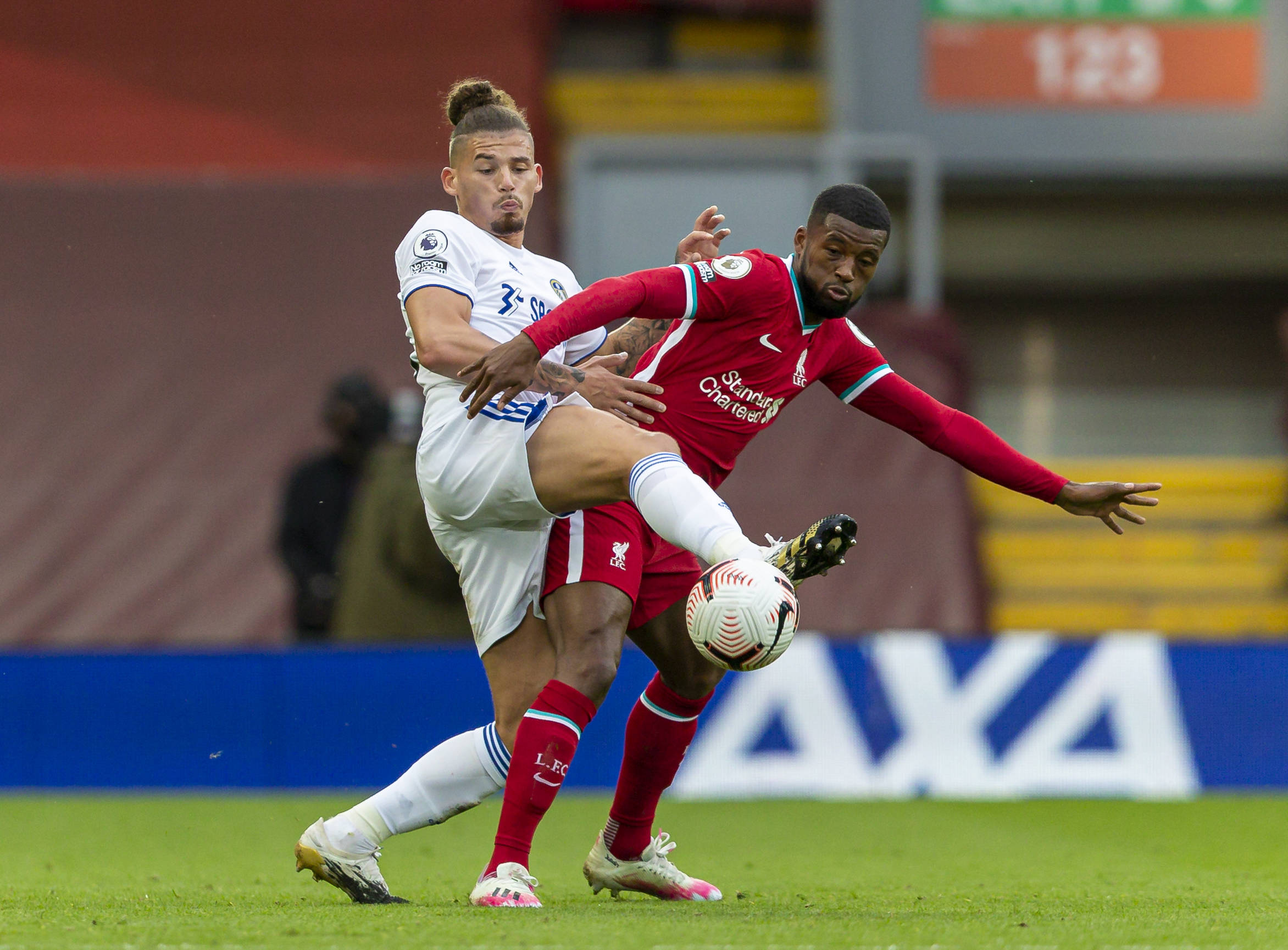 使比赛充满 使比赛充满