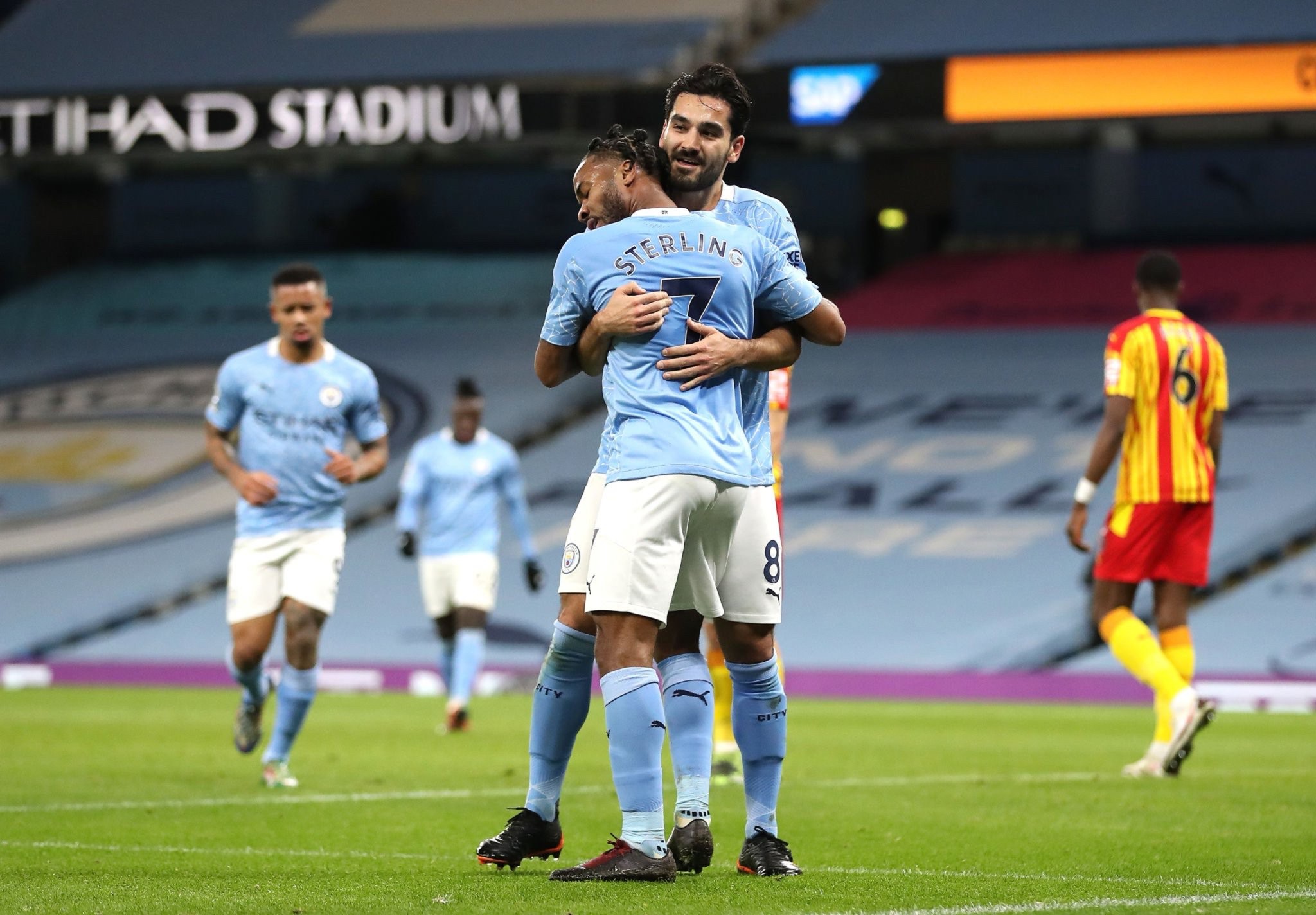 还在转会市 还在转会市